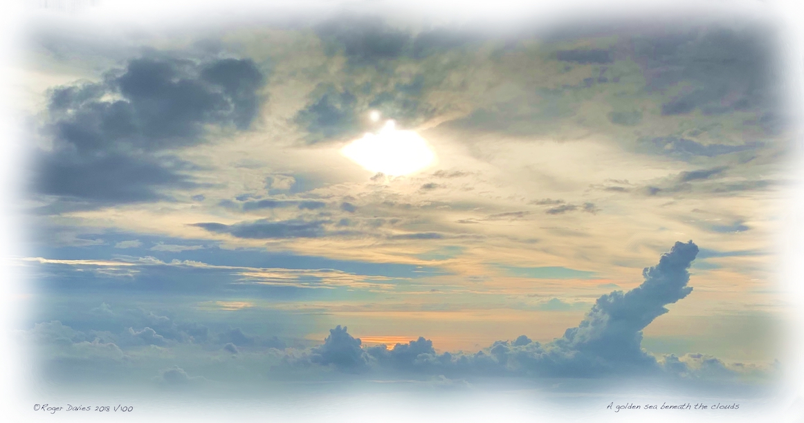 A_golden_sea_beneath_the_clouds